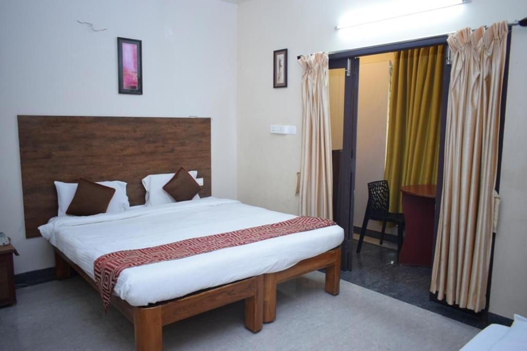 Ramana Residency Hotel Pondicherry Exterior photo